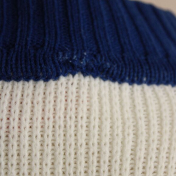Vintage 1970s Sweater, The Campus Shop Nordic Style Blue and White Jumper - Picture 9 of 10